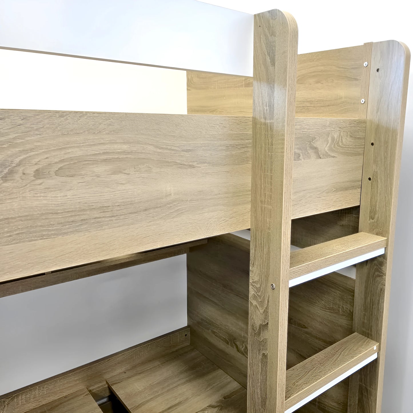 Magic bunk bed with ladder