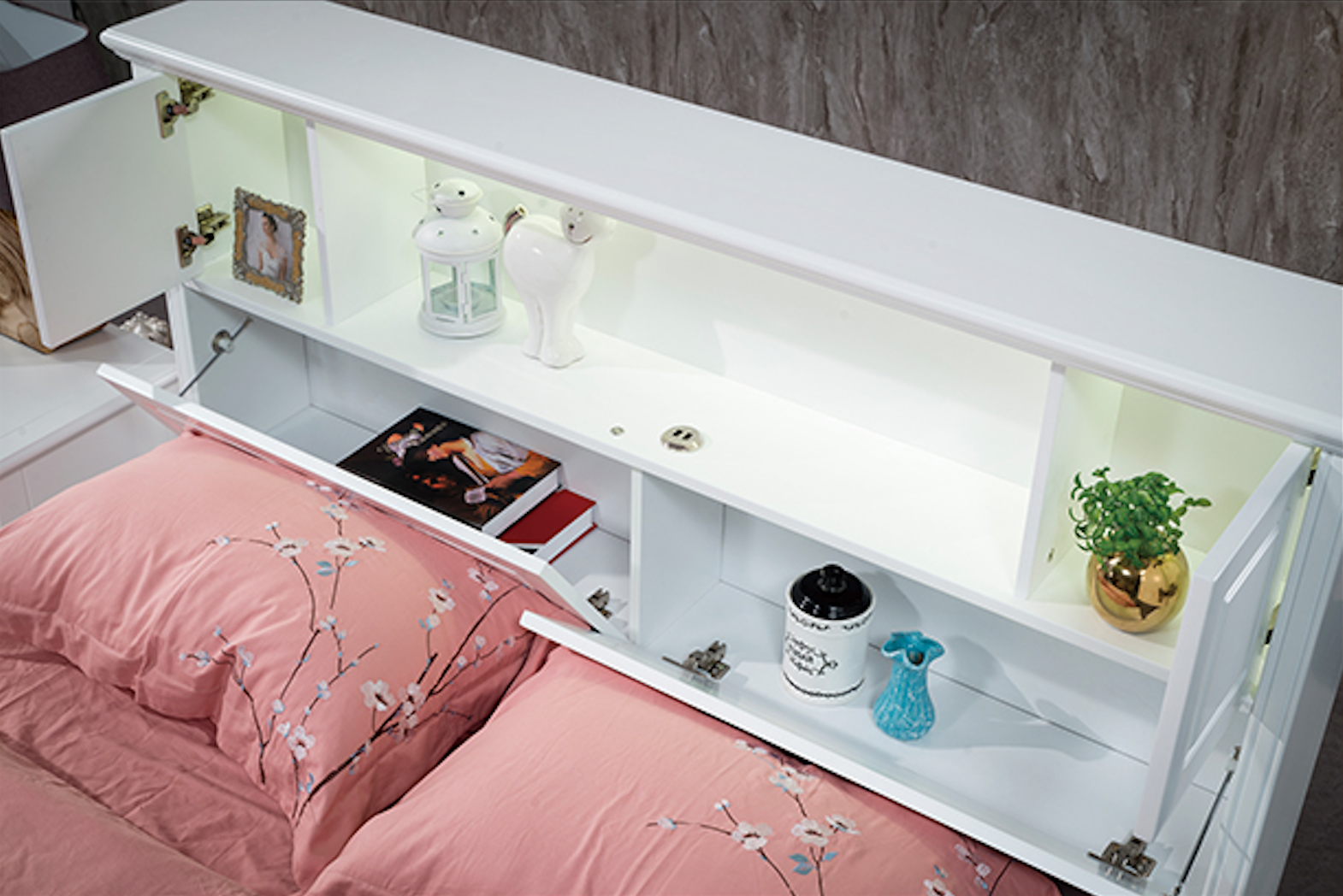 Da vinci bedhead open storage, LED light and USB charger