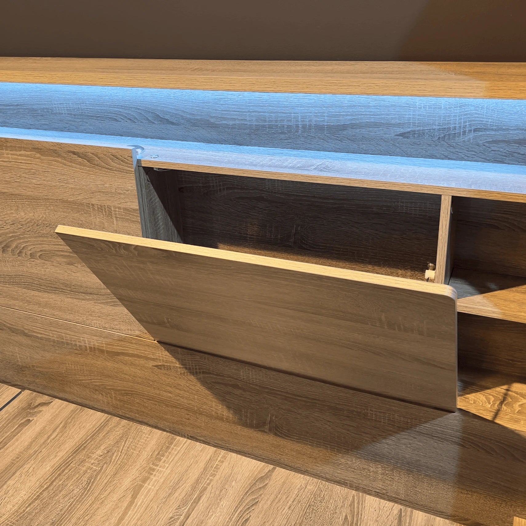 Argo bed with LED, USB and storage in headboard